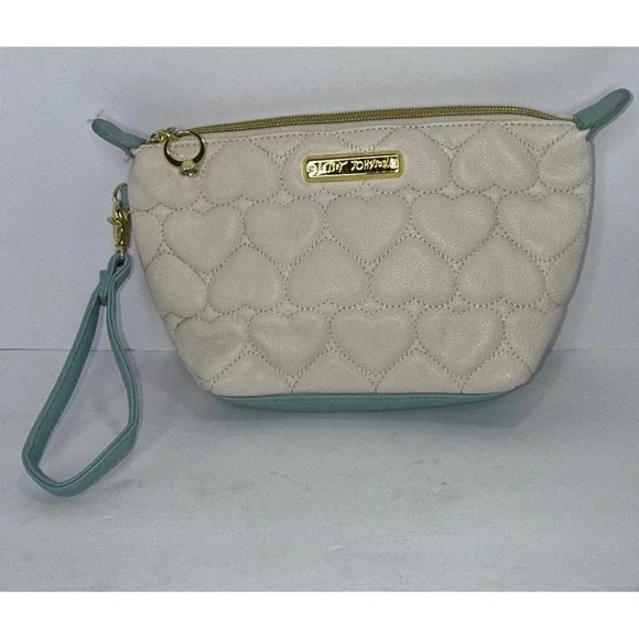 Betsy‎ Johnson Quilted Hearts Wristlet Cosmetic Clutch Zip Bag Romantic Coquette - Picture 6 of 12